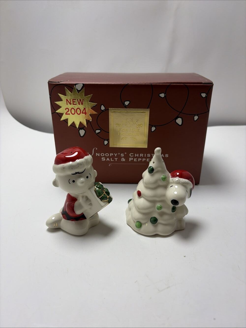 NEW 2004 Lenox Snoopy Charlie Brown Christmas Salt & Pepper Shakers Peanuts